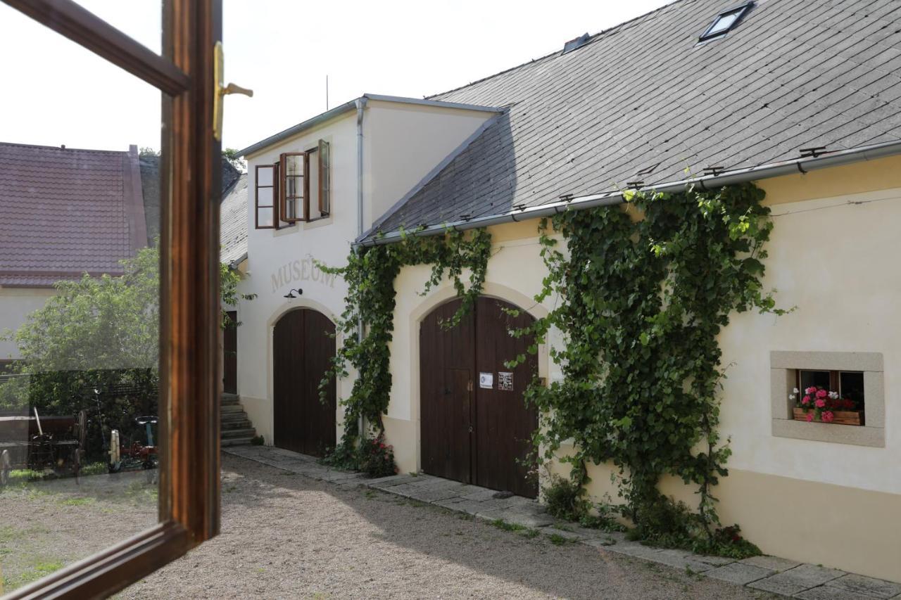 Historicke Apartmany Zelenohorska Posta Nepomuk 外观 照片