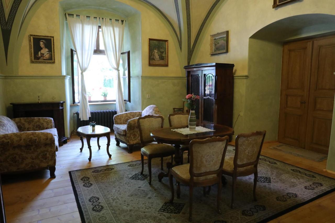 Historicke Apartmany Zelenohorska Posta Nepomuk 外观 照片