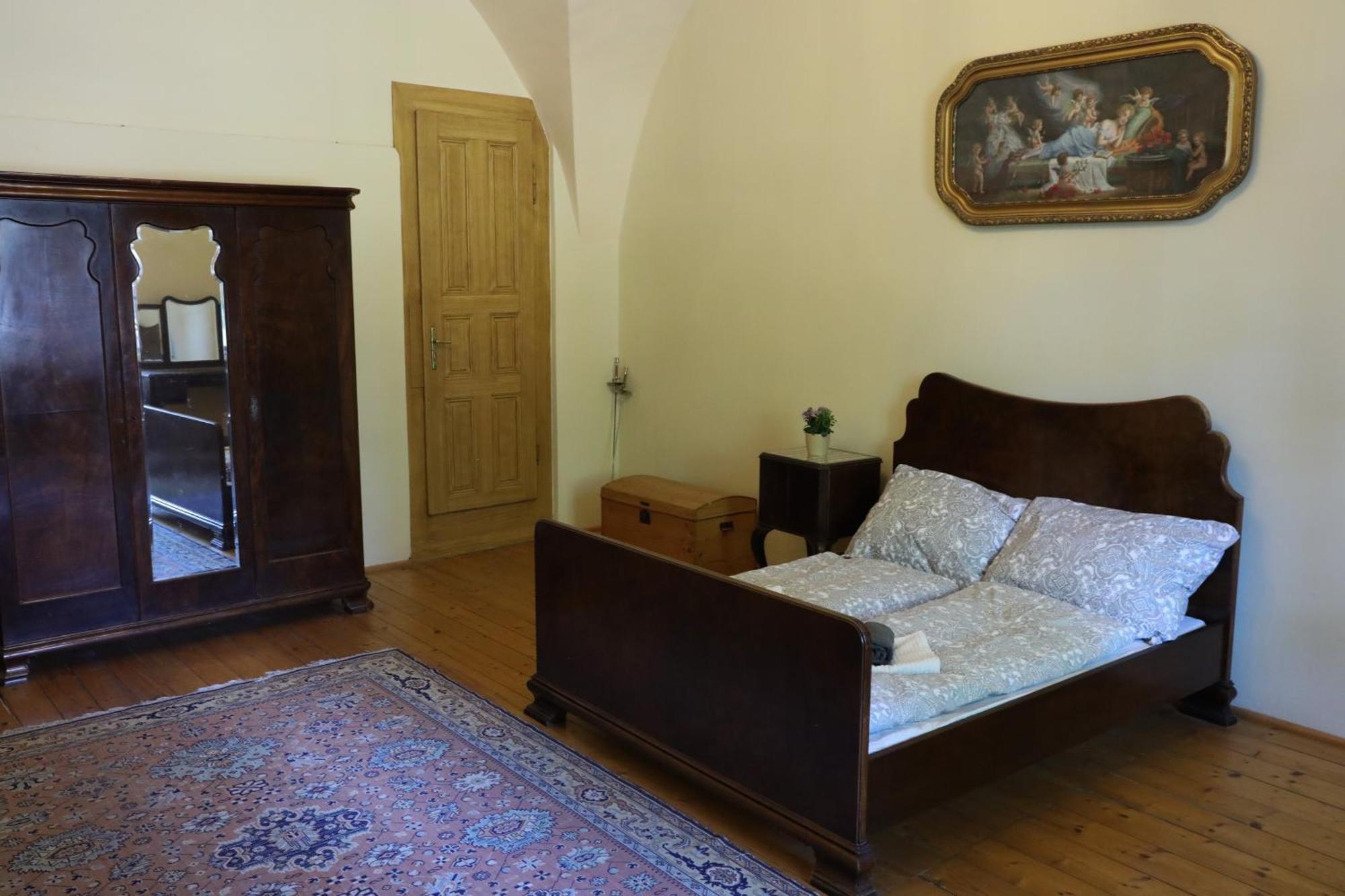 Historicke Apartmany Zelenohorska Posta Nepomuk 外观 照片
