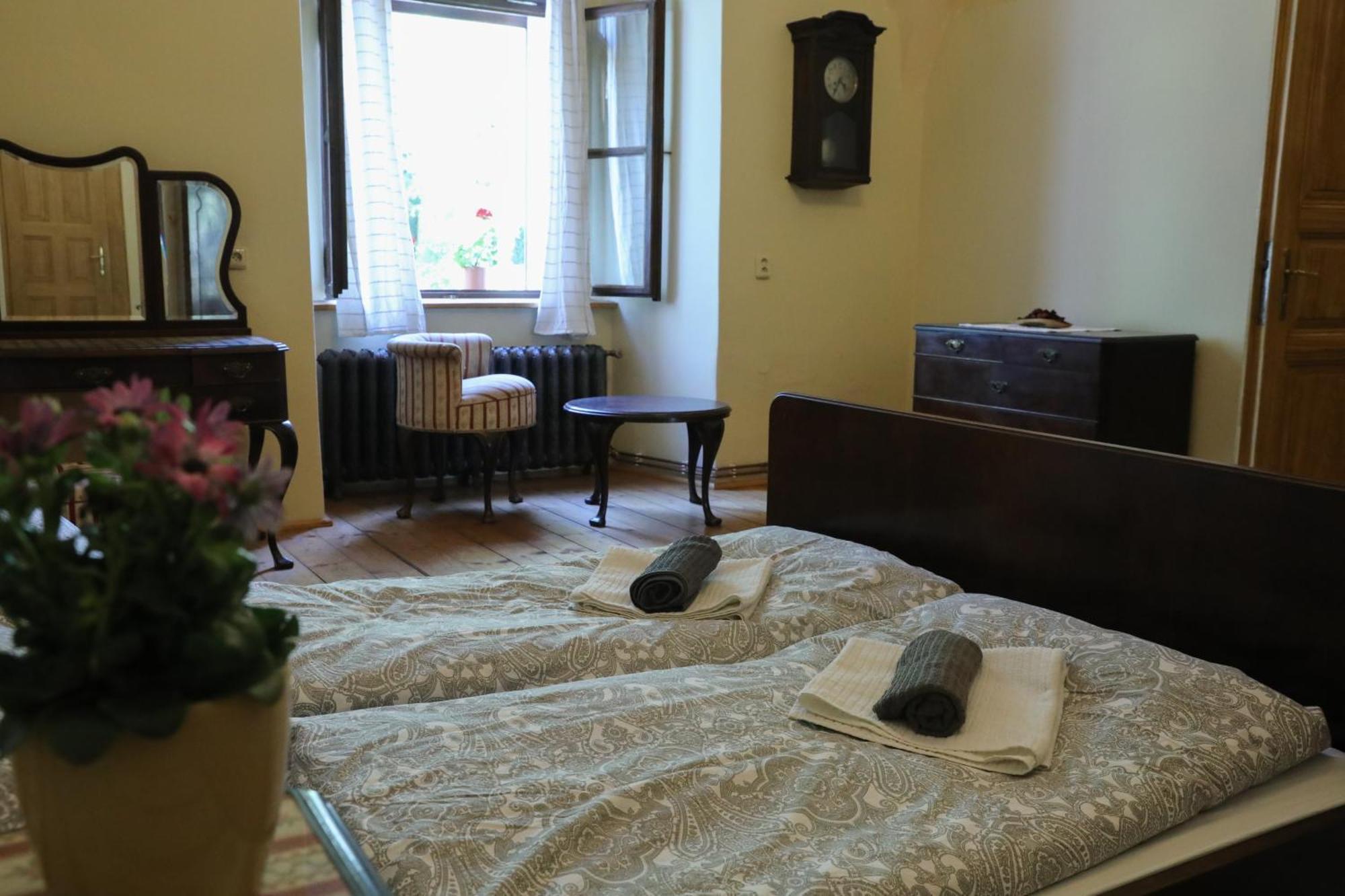 Historicke Apartmany Zelenohorska Posta Nepomuk 外观 照片